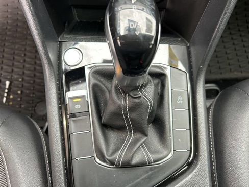 Used 2023 Volkswagen Taos SE image 20