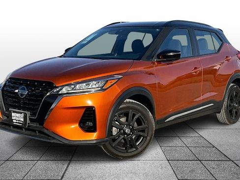 Used 2021 Nissan Kicks SR image 1