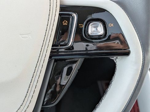 Certified 2025 Lincoln Aviator Reserve image 30