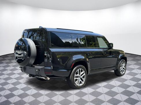 New 2026 Land Rover Defender 130 X-Dynamic SE AWD/4WD image 9