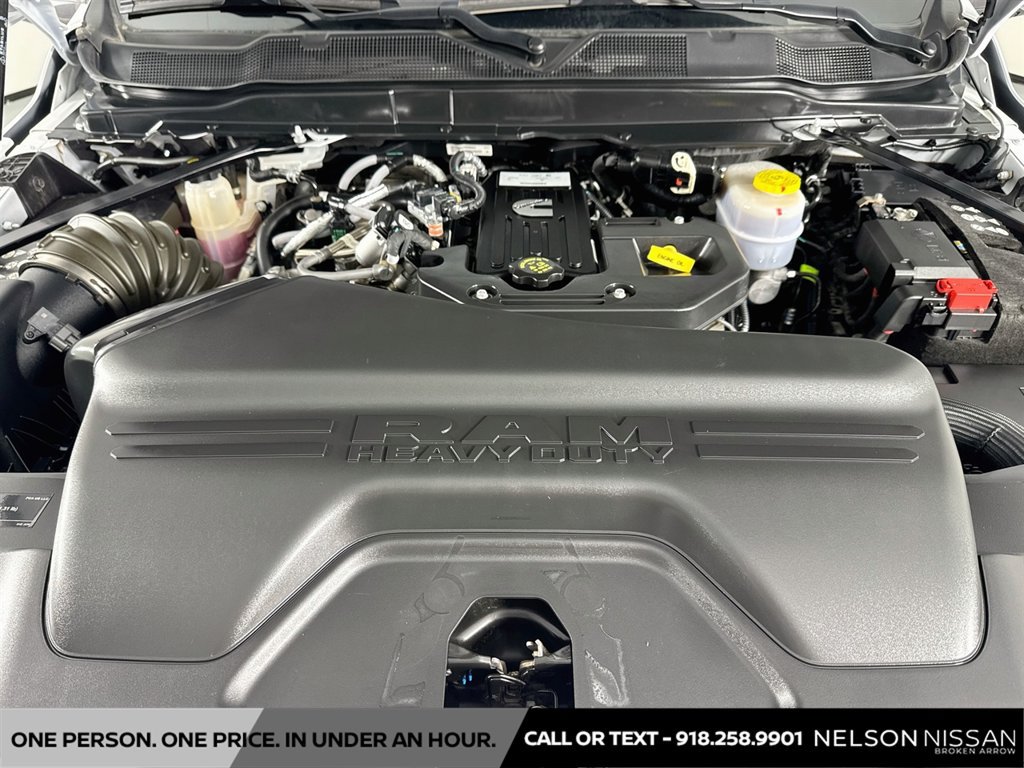 Used 2025 RAM 3500 Big Horn AWD/4WD image 31