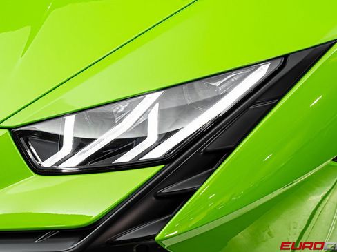 Used 2024 Lamborghini Huracan Tecnica image 13