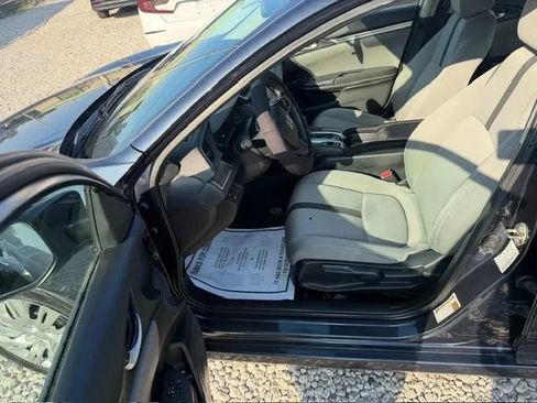 Used 2017 Honda Civic LX image 9