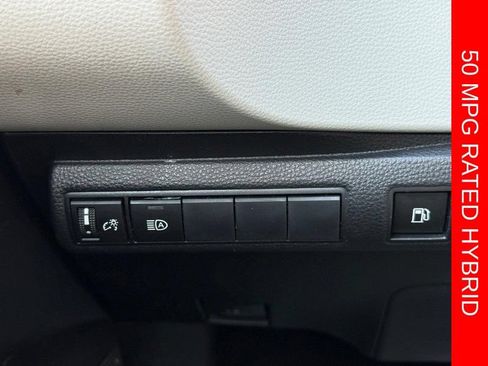 Used 2026 Toyota Corolla LE FWD image 29