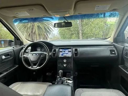 Used 2018 Ford Flex SEL w/ Equipment Group 202A FWD image 18