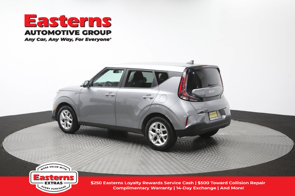 Used 2023 Kia Soul LX w/ LX Technology Package FWD image 64