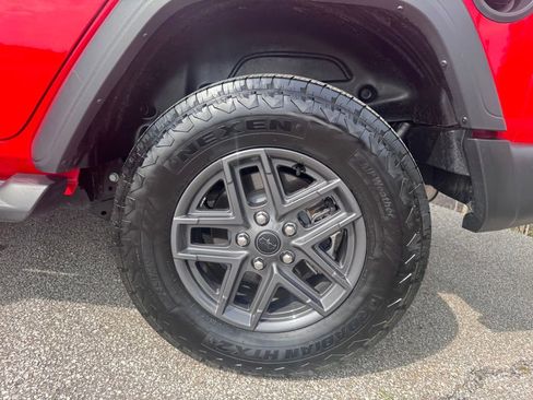 Used 2024 Jeep Wrangler Unlimited Sport AWD/4WD image 28