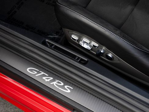 Certified 2023 Porsche 718 Cayman GT4 RS RWD image 33