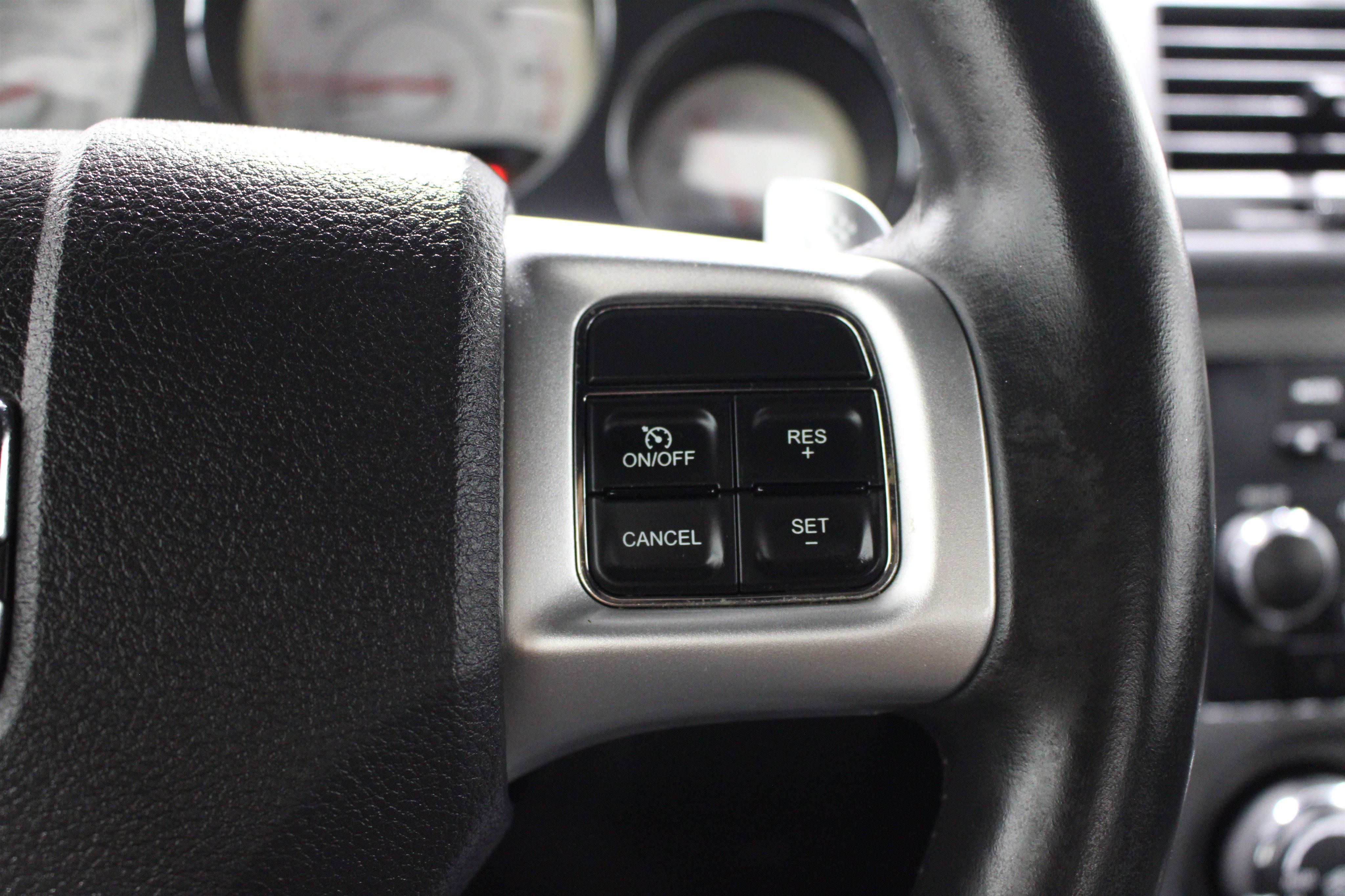 Used 2012 Dodge Challenger R/T RWD image 12