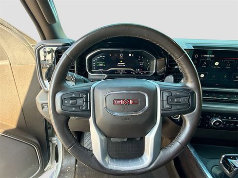 Used 2022 GMC Sierra 1500 SLT w/ SLT Premium Plus Package image 11