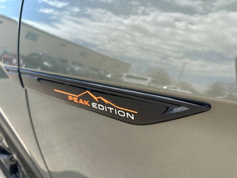 Certified 2024 Volkswagen Atlas Peak Edition SE AWD/4WD image 10