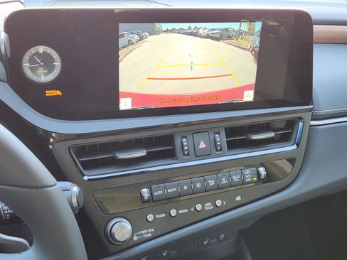 New 2025 Lexus ES 350 w/ Premium Package image 11