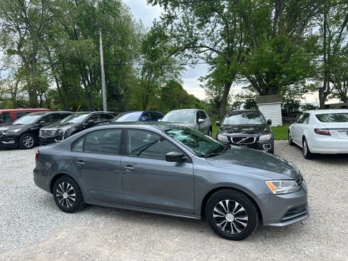 Used 2016 Volkswagen Jetta S FWD image 4