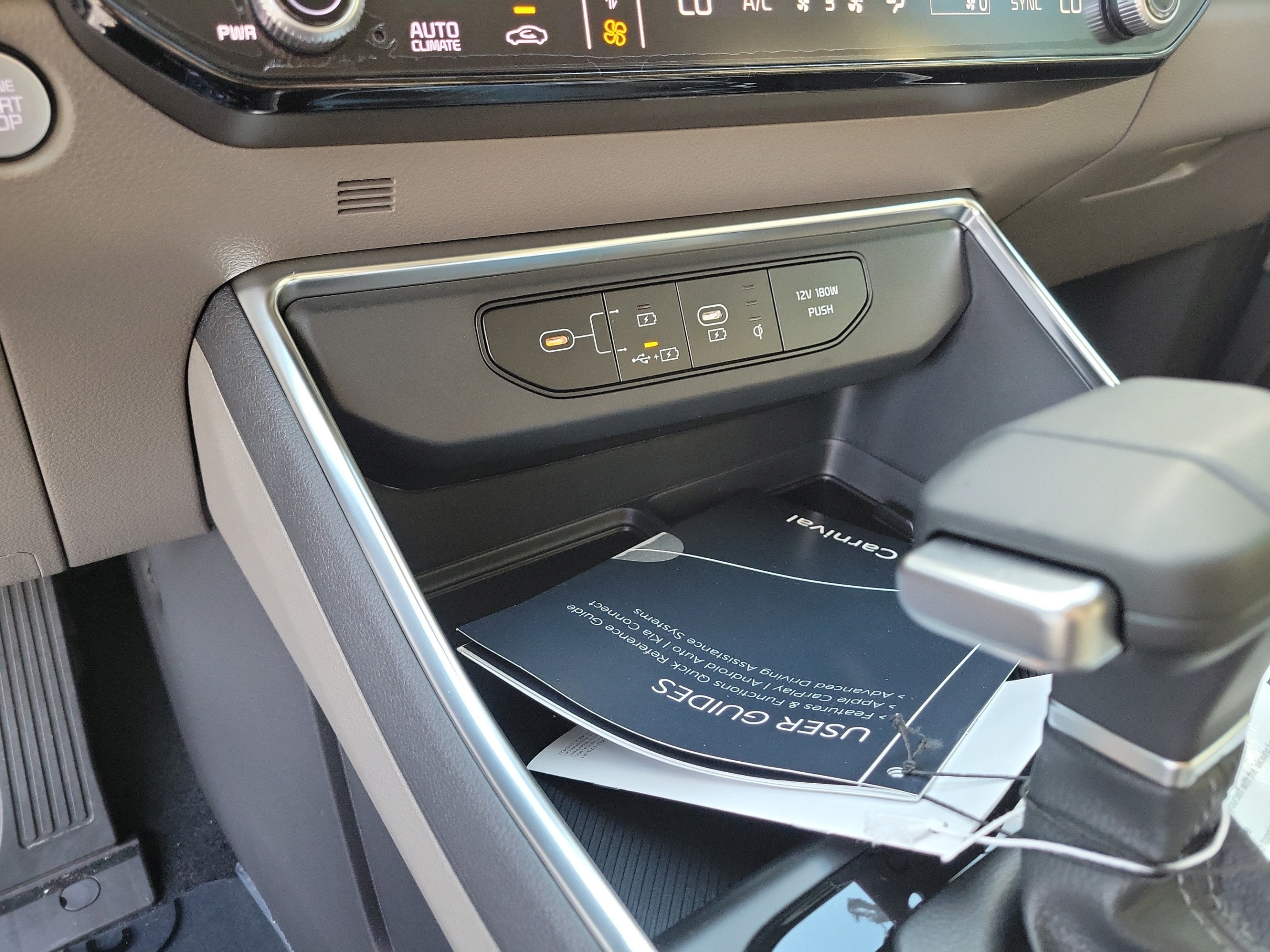 New 2027 Kia Carnival EX FWD image 19