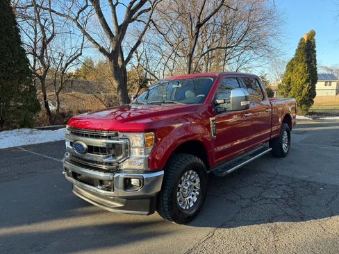 Used 2020 Ford F250 XLT w/ XLT Premium Package image 3