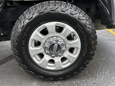 Used 2024 Ford F250 XLT AWD/4WD image 24