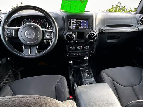 Used 2018 Jeep Wrangler Unlimited Sport w/ Connectivity Group image 16