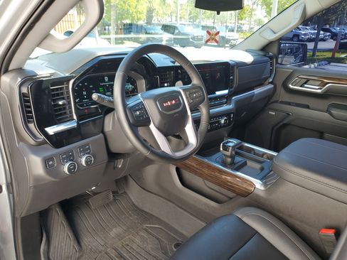 Used 2023 GMC Sierra 1500 Elevation w/ Elevation Premium Package image 10