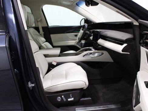 Used 2024 Lincoln Nautilus Black Label AWD/4WD image 30