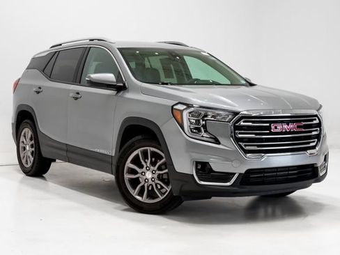 Used 2024 GMC Terrain SLT AWD/4WD image 6