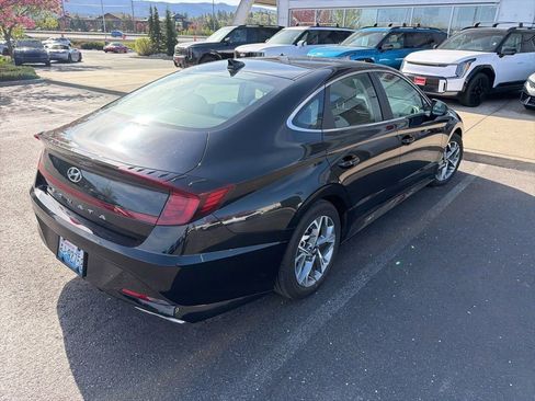 Used 2023 Hyundai Sonata SEL w/ Cargo Package FWD image 3
