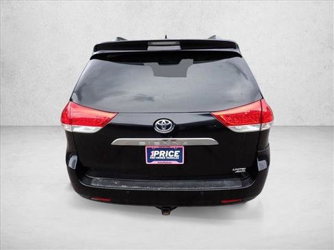 Used 2013 Toyota Sienna Limited w/ Premium Pkg AWD/4WD image 2