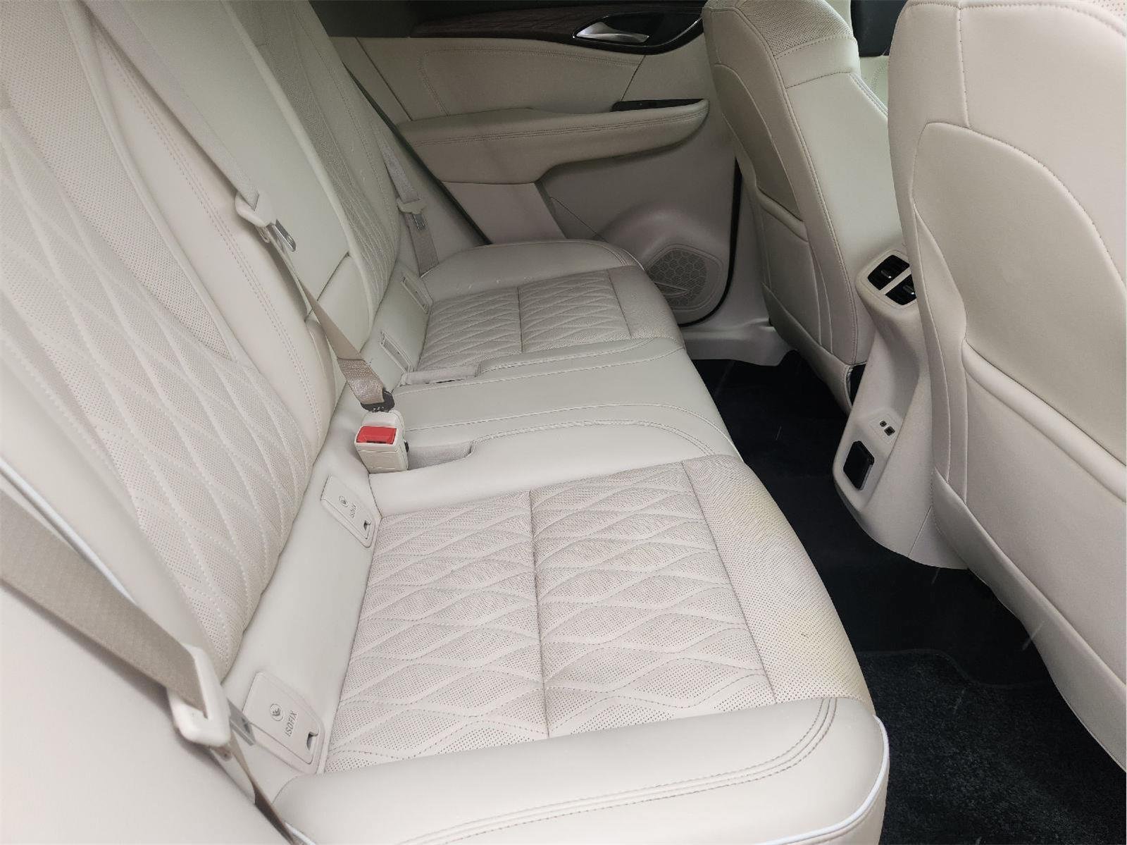 Used 2023 Buick Envision Avenir AWD/4WD image 31