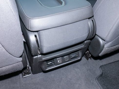 Used 2021 Chevrolet Silverado 1500 LT RWD image 24