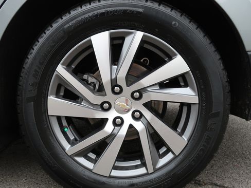 Used 2023 Chevrolet Equinox Premier image 13