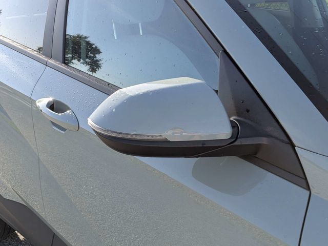 Used 2025 Hyundai Kona SEL FWD image 10