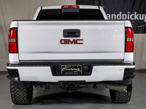 Used 2015 GMC Sierra 3500 Denali w/ Duramax Plus Package image 9