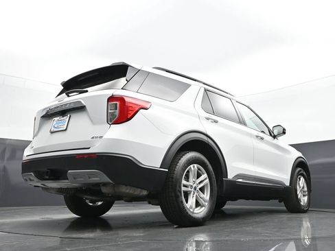 Used 2023 Ford Explorer XLT w/ Equipment Group 202A AWD/4WD image 42