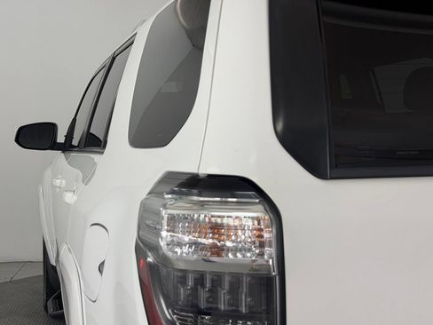 Used 2015 Toyota 4Runner SR5 AWD/4WD image 65