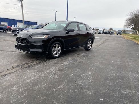 Used 2023 Honda HR-V LX image 3