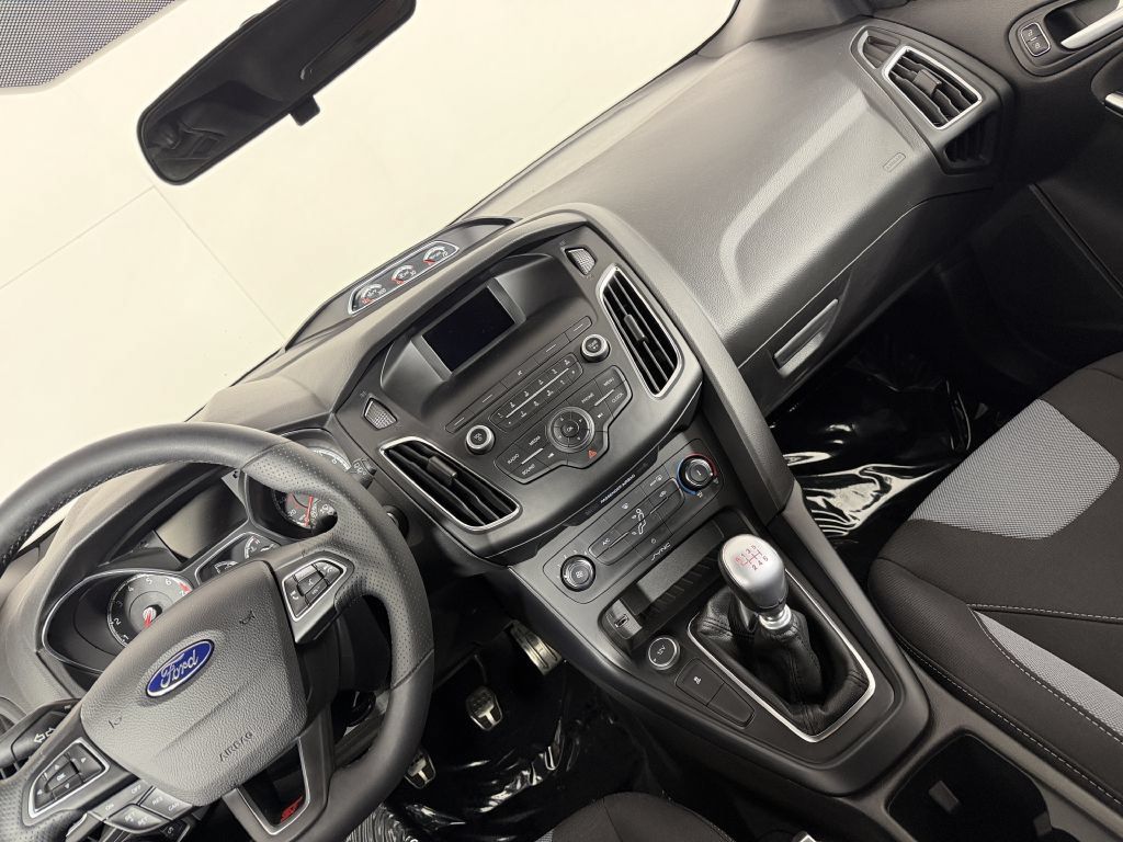 Used 2018 Ford Focus ST FWD image 30