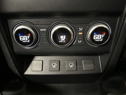 Used 2023 Land Rover Defender 130 First Edition image 34