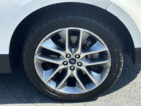 Used 2017 Ford Edge Titanium w/ Equipment Group 302A FWD image 12