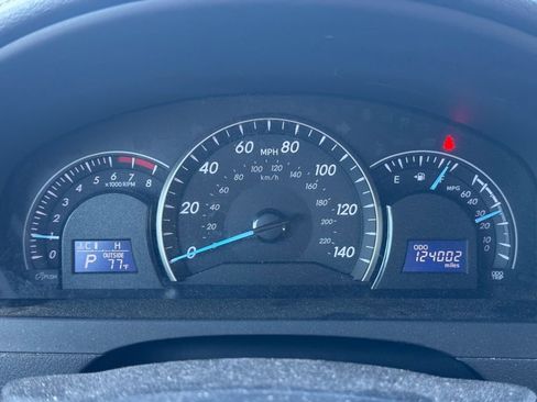 Used 2012 Toyota Camry LE image 23