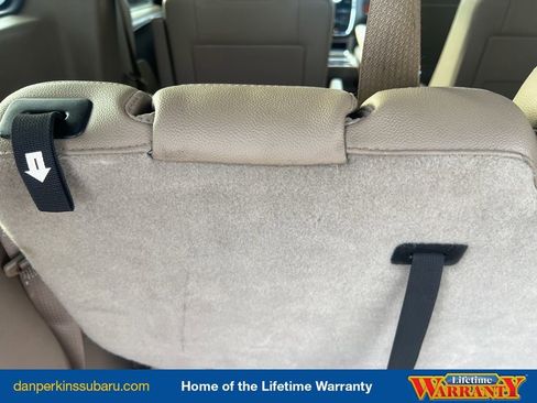 Used 2016 Chrysler Town & Country Touring image 46