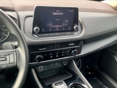 Used 2022 Nissan Rogue S image 7