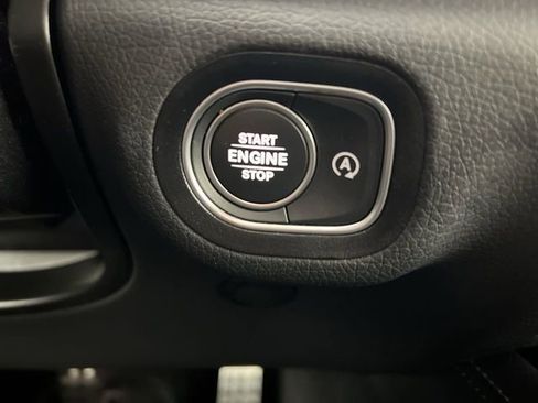 Used 2025 Mercedes-Benz GLS 450 4MATIC image 17