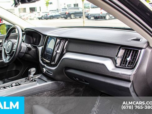 Used 2019 Volvo XC60 T5 Momentum w/ Premium Package AWD/4WD image 23
