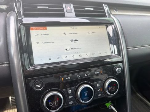 Used 2019 Land Rover Discovery HSE AWD/4WD image 21