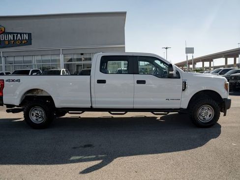 Used 2018 Ford F250 XL w/ Power Equipment Group image 5