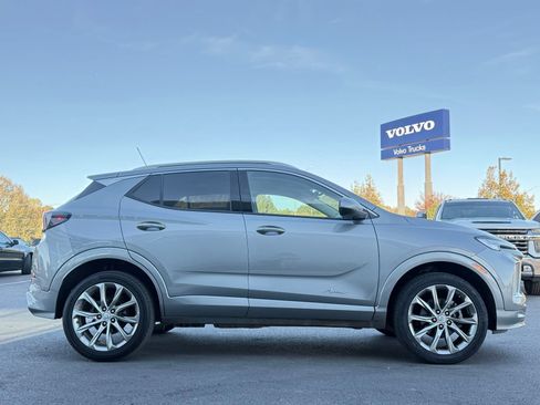 Used 2024 Buick Encore GX Avenir image 5