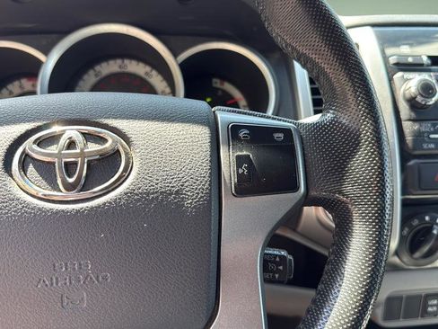 Used 2012 Toyota Tacoma 4x4 Access Cab V6 w/ TRD Sport Pkg image 22