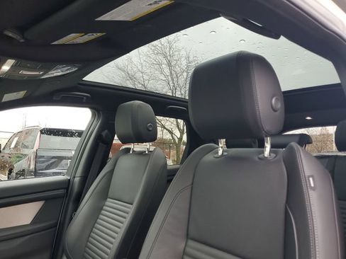 Used 2025 Land Rover Discovery Sport Dynamic SE AWD/4WD image 19