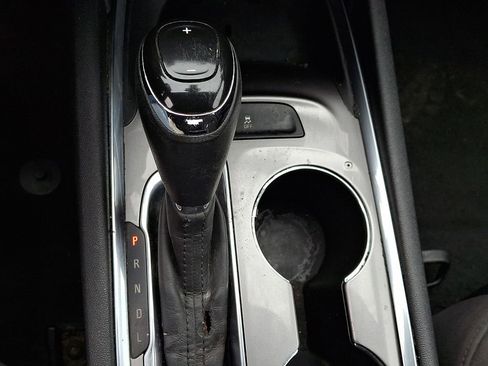 Used 2020 Chevrolet Malibu LT image 14