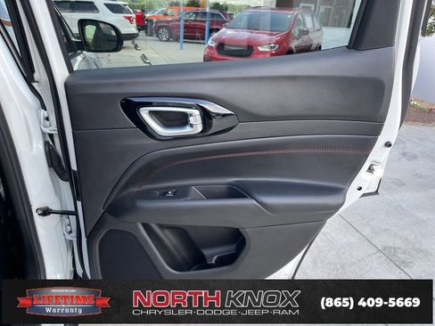 Used 2024 Jeep Compass Trailhawk image 25