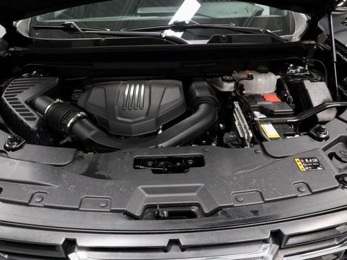 Used 2025 GMC Acadia Elevation image 19